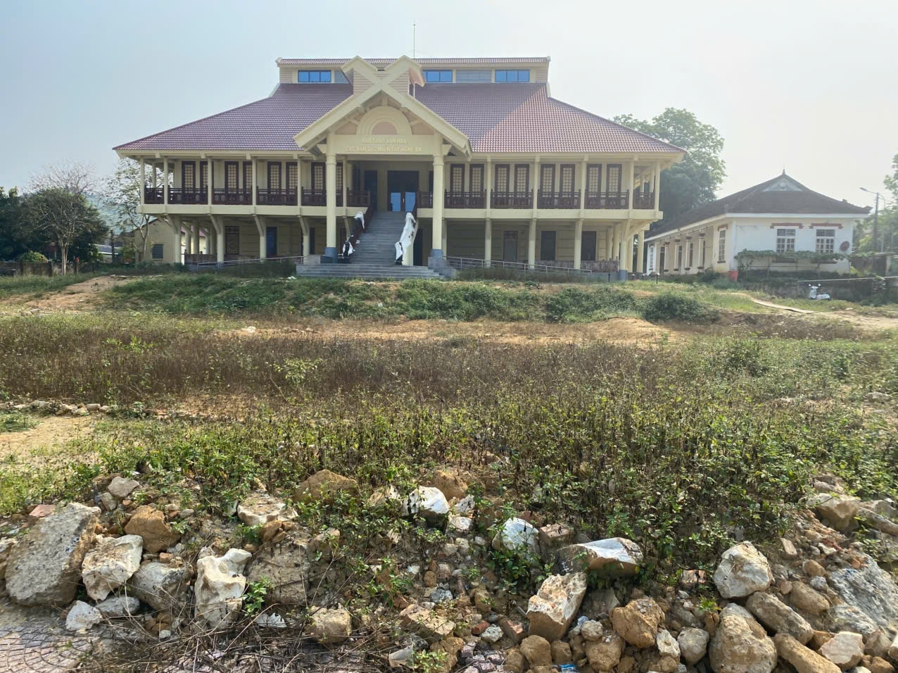 Mặt tiền bảo tàng