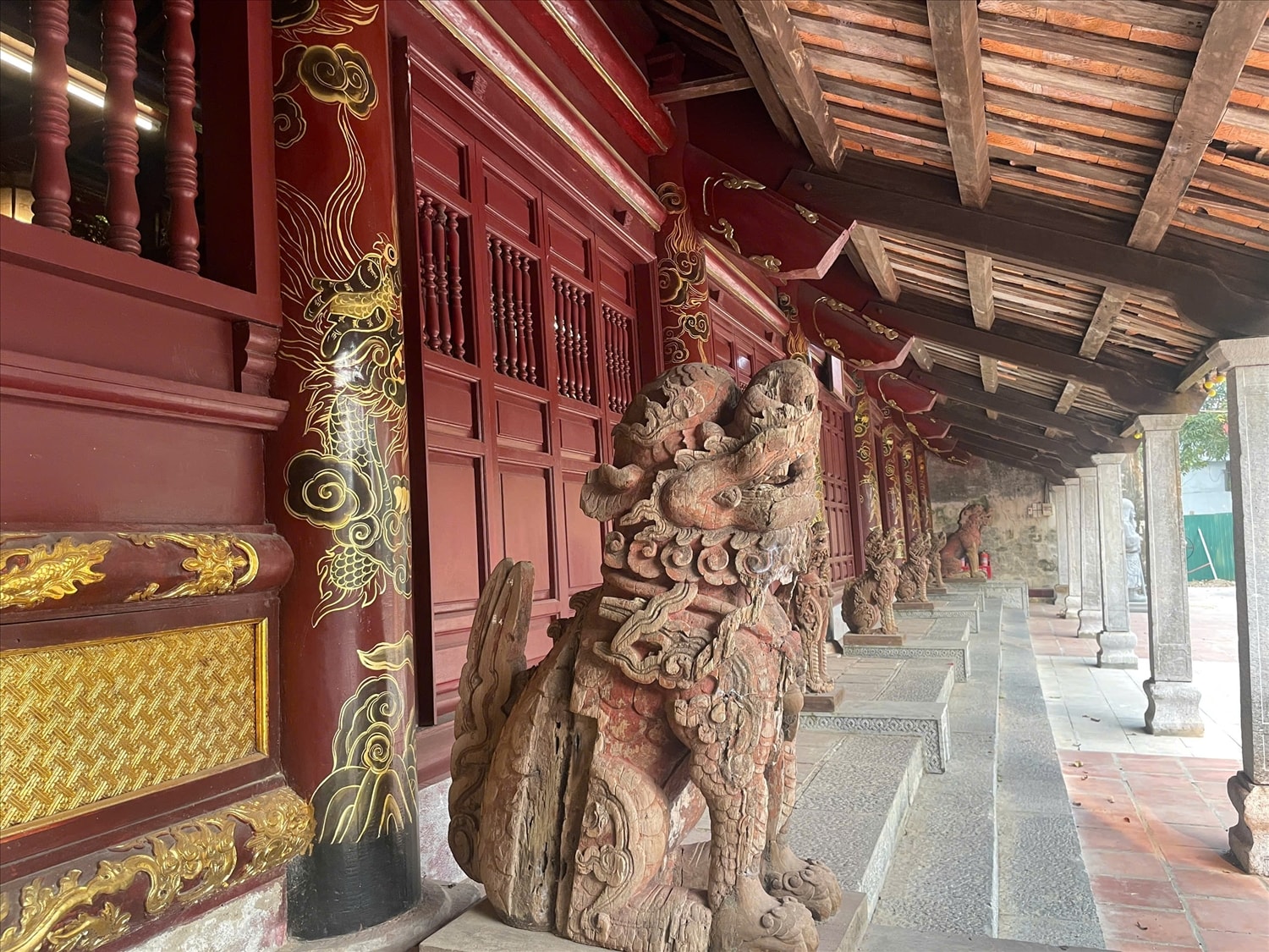 Thái miếu thờ 27 vị, trong đó có các vị vua và công thần nhà Lê.