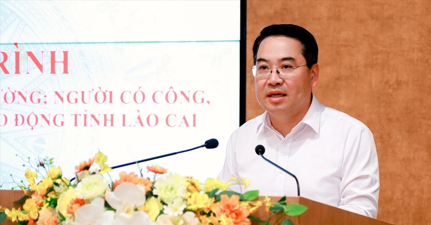 Chủ tịch UBND tỉnh Lào Cai Nguyễn Tuấn Anh cảm ơn sự đồng hành, chia sẻ của các doanh nghiệp, nhà hảo tâm (Ảnh Báo LC)