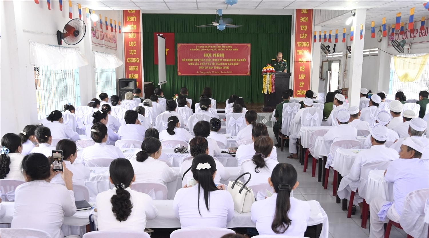 An Giang: 200 chức sắc, chức việc được bồi dưỡng kiến thức quốc phòng và an ninh 