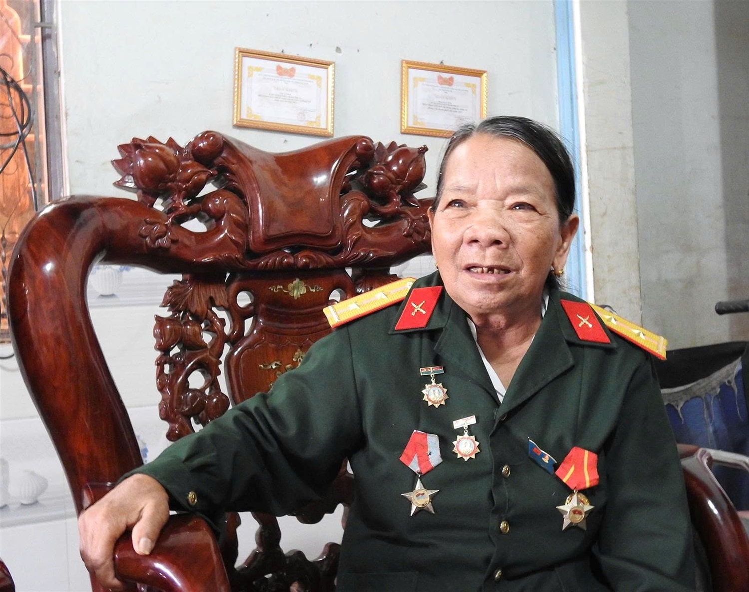 Anh hùng Lực lượng vũ trang nhân dân Y Buông kể lại những năm tháng tuổi trẻ trong vai trò chị nuôi ở đơn vị chiến đấu