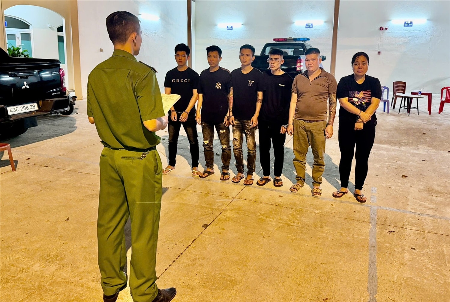 Các đối tượng liên quan trong vụ việc mua bán người tại cơ quan Công an. (Ảnh Công an cung cấp)