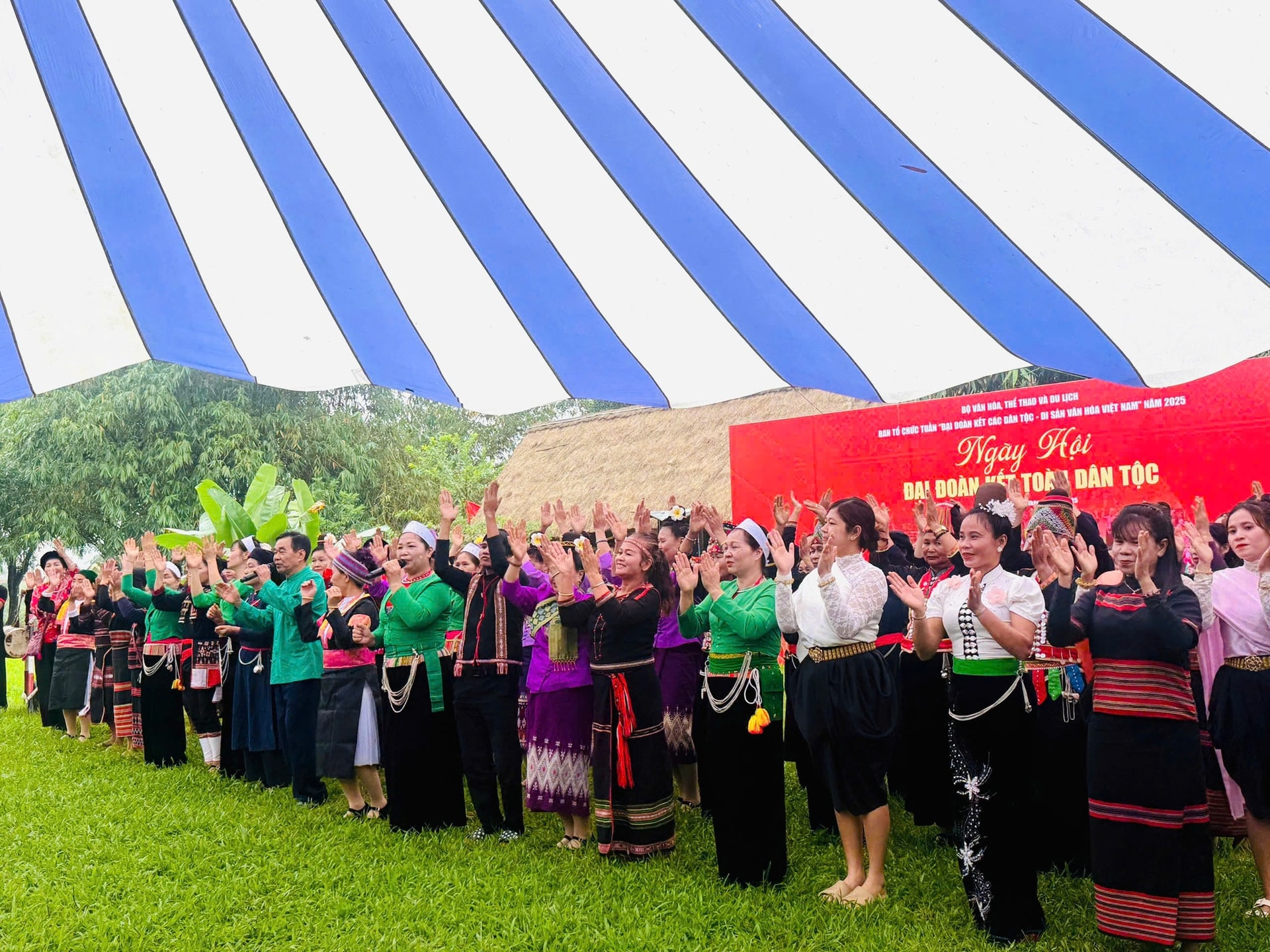 Ngày hội đại đoàn kết gắn kết lòng dân