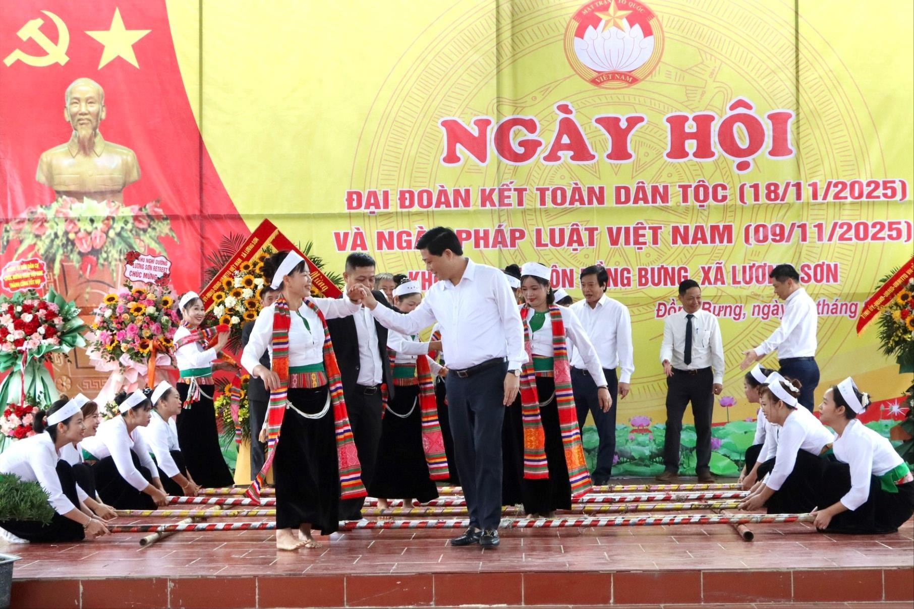 ngay-hoi-doan-ket-2(1).jpg