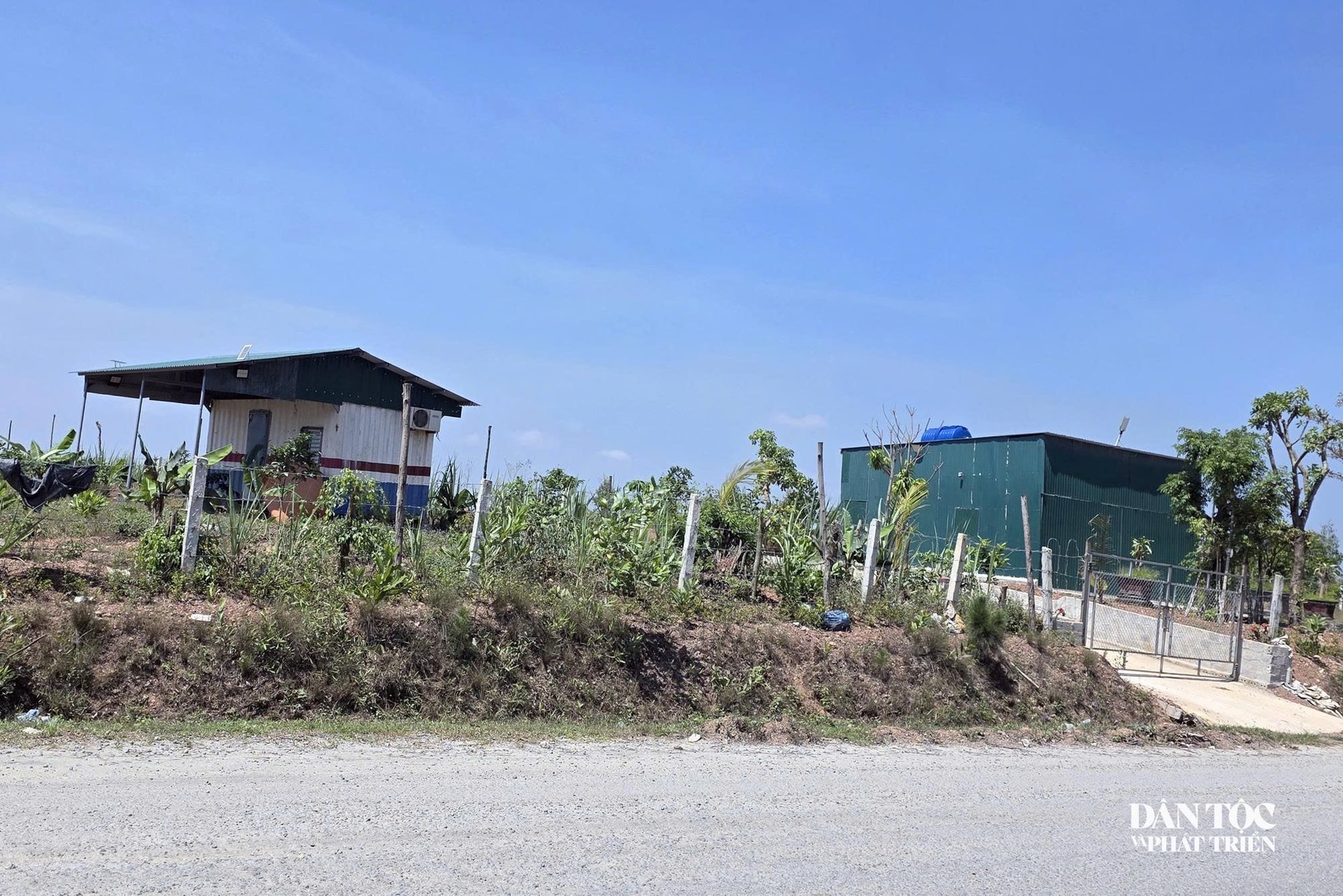 Từ đầu năm 2026 đến nay, phòng kinh tế hạ tầng xã Quảng Trạch đã lập 7 biên bản vi phạm về đất đai. (Ảnh: Phạm Tiến)