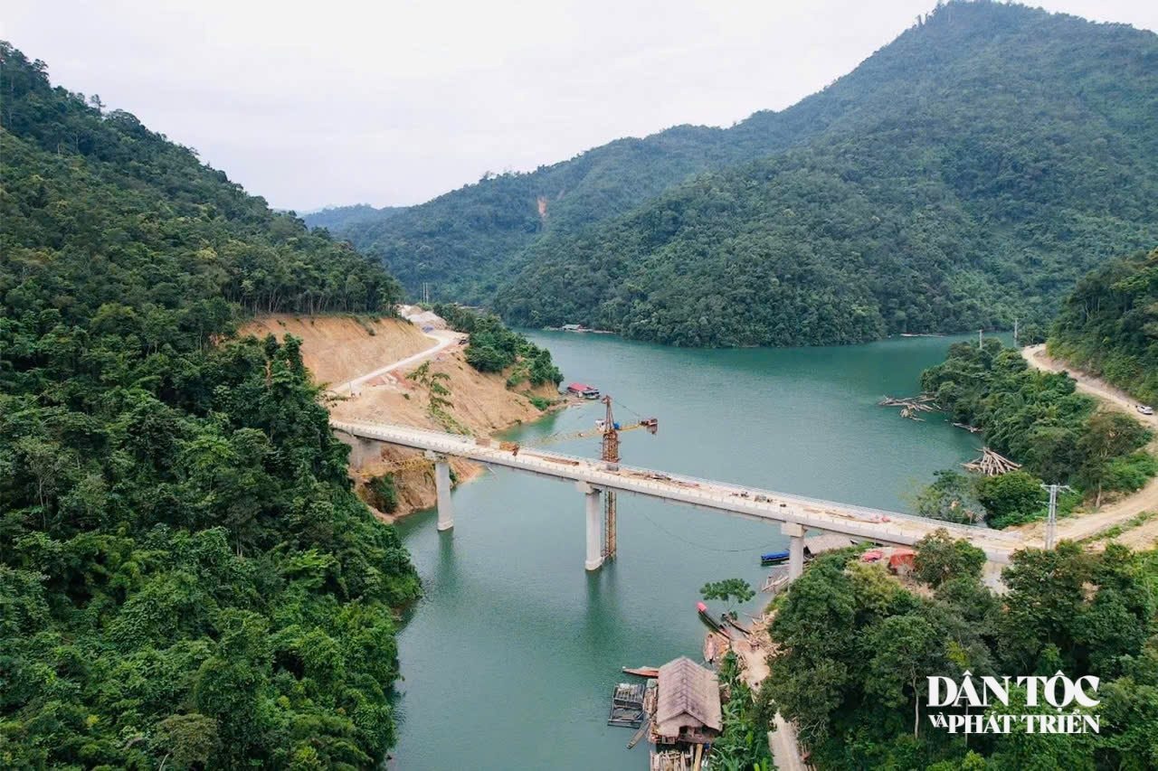 Cầu Chà Là
