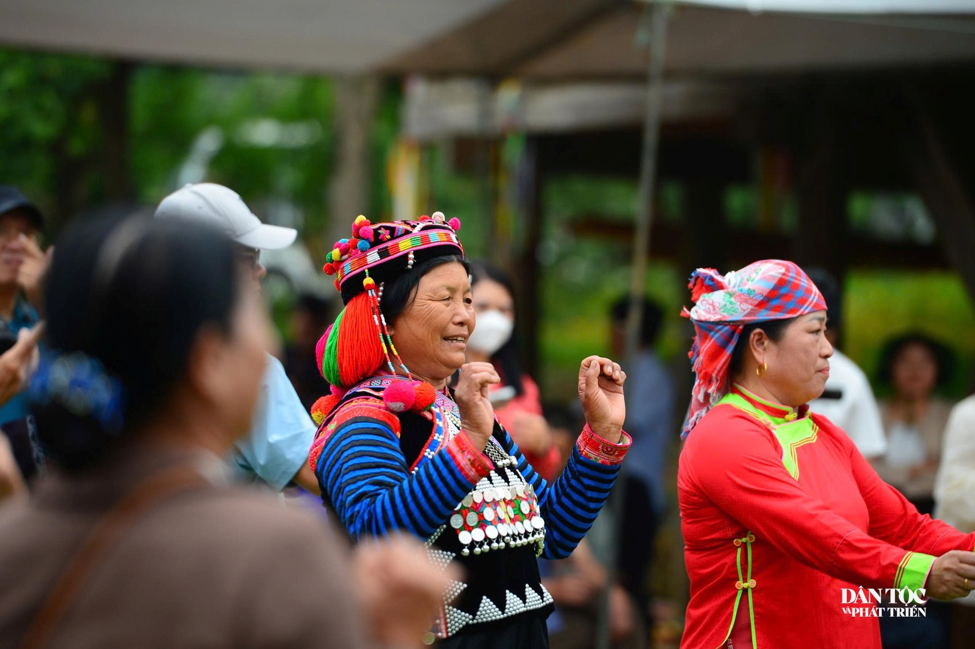 Nghệ nhân Su Lò De giao lưu văn hoá cùng đồng bào các dân tộc tại Làng Văn hoá Du lịch các dân tộc Việt Nam