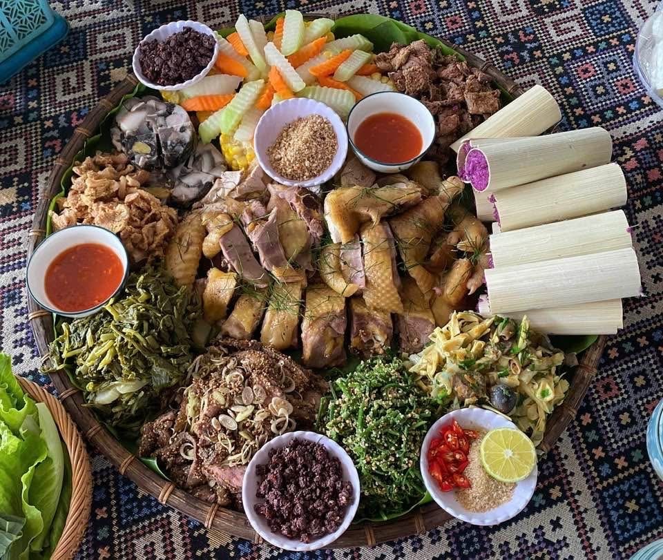 cỗ lá