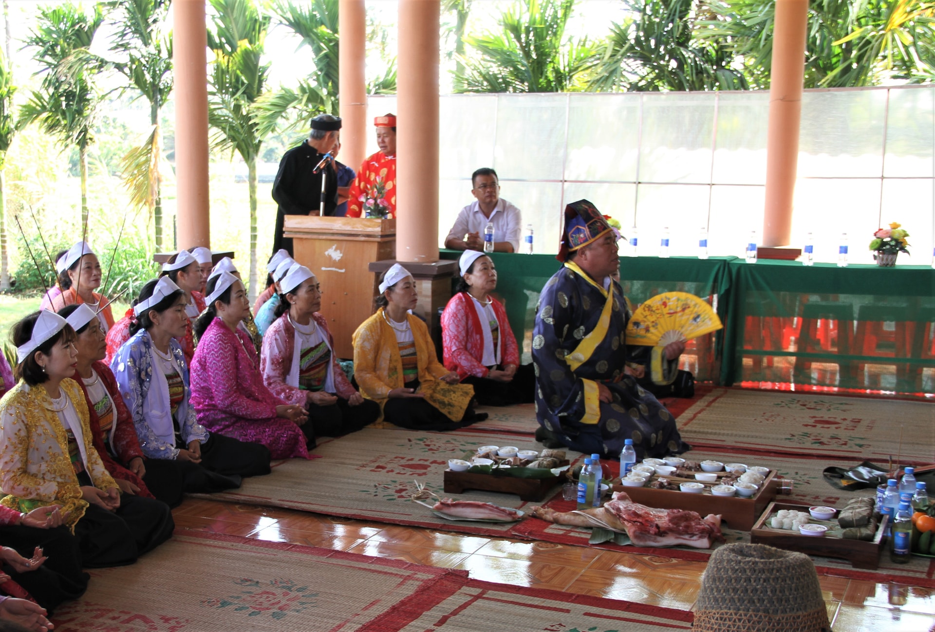 Hàng năm, người Mường ở phường Tân Lập, tỉnh Đắk Lắk tổ chức cúng hạ cây nêu