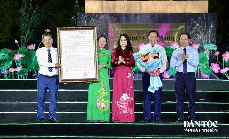 Trao quyết định công nhận Khu Du lịch quốc gia Kim Liên với diện tích 10.500ha