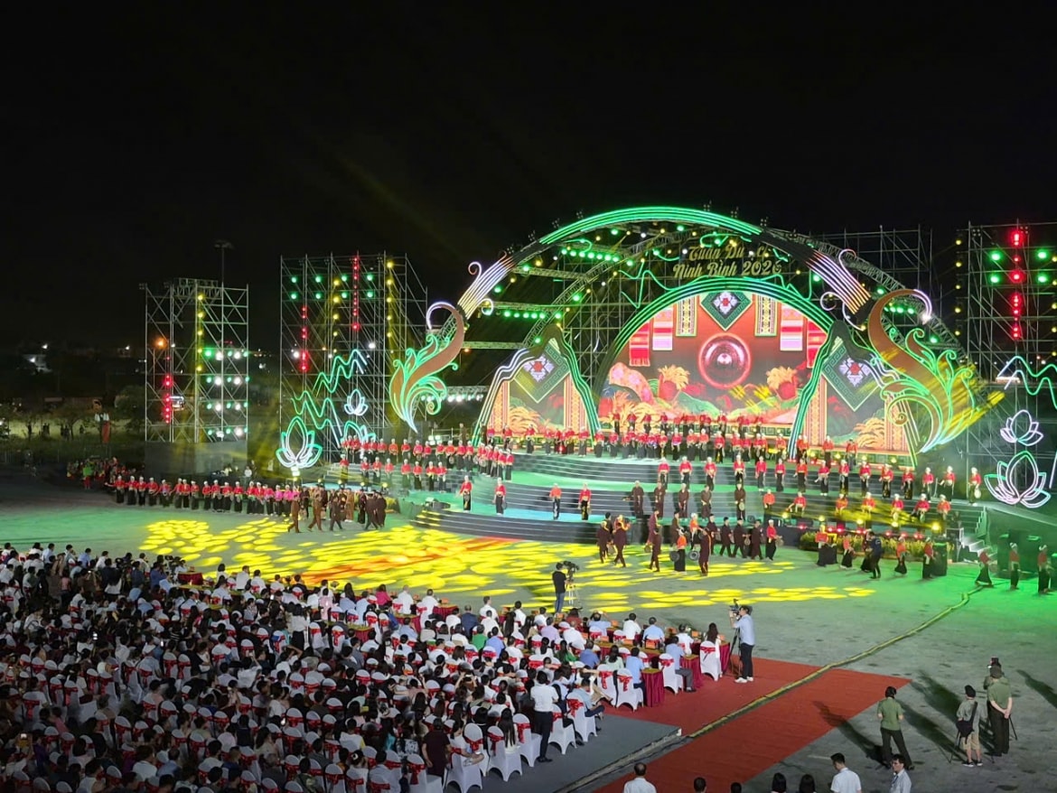 Xây dựng Ninh Bình trở thành trung tâm du lịch di sản, sinh thái, văn hóa và tôn giáo của cả nước
