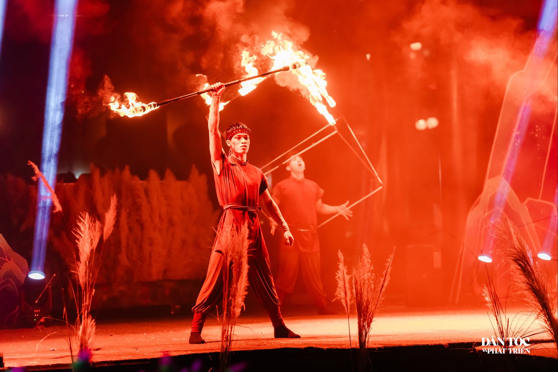 Show Thực Cảnh Anh Hung Co Lau Co Do Hoa Lu Ninh Binh - Thuỷ Dinh Pho Co Hoa Lu (172)