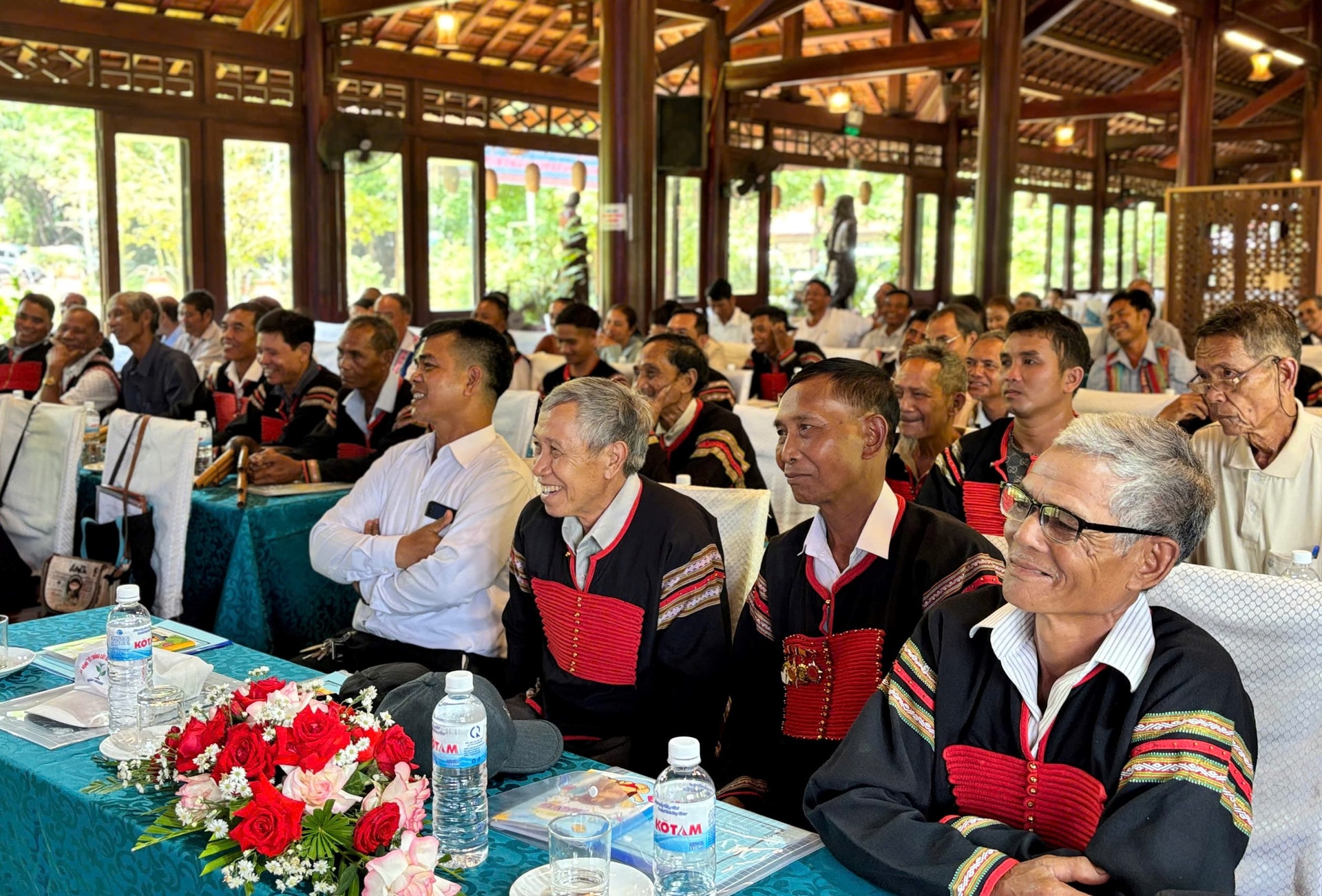 Nghệ nhân tham gia lớp tập huấn