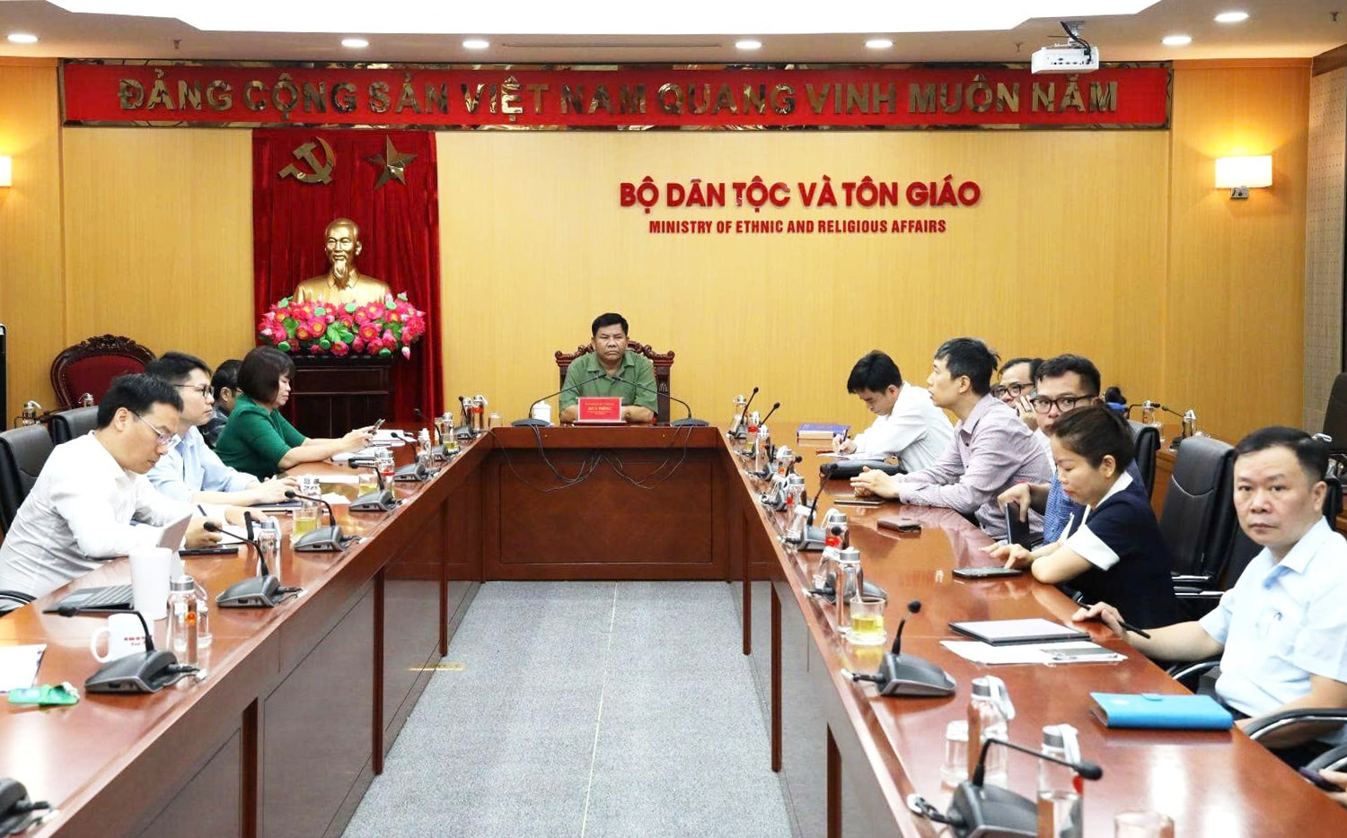 Hoi nghi