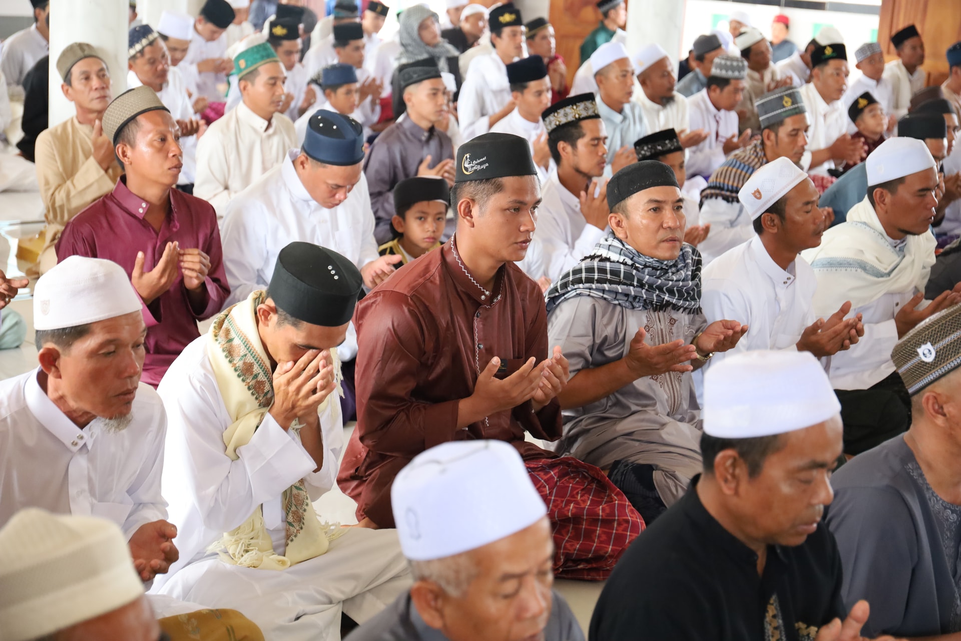 Mùa yêu thương và tha thứ trong Tết Roya Haji của dân tộc Chăm 