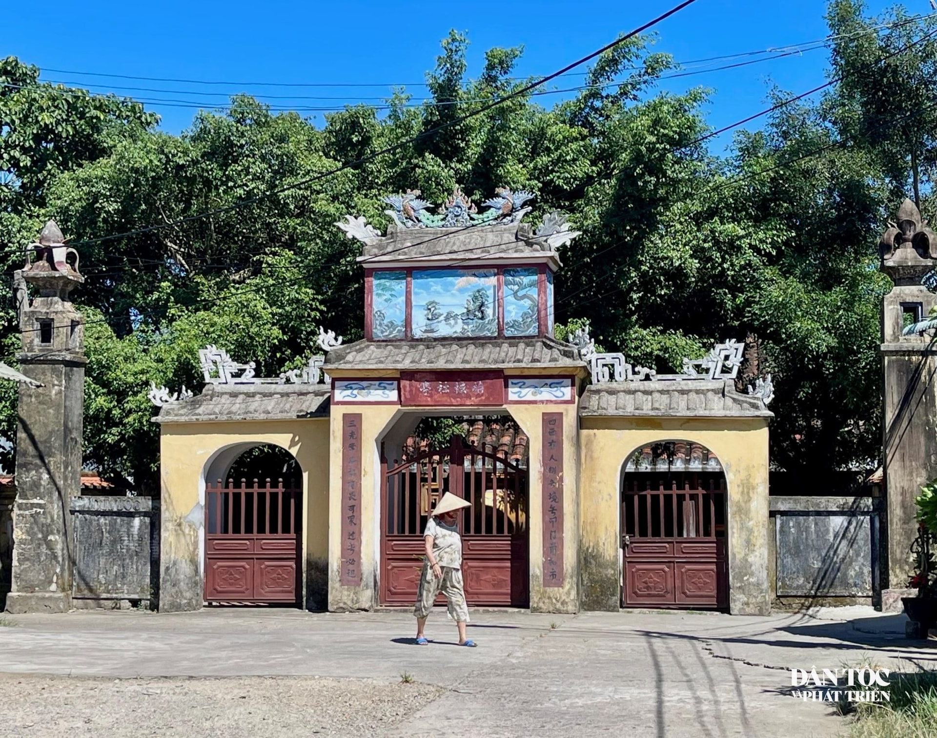 dinhco7_watermarked.jpg
