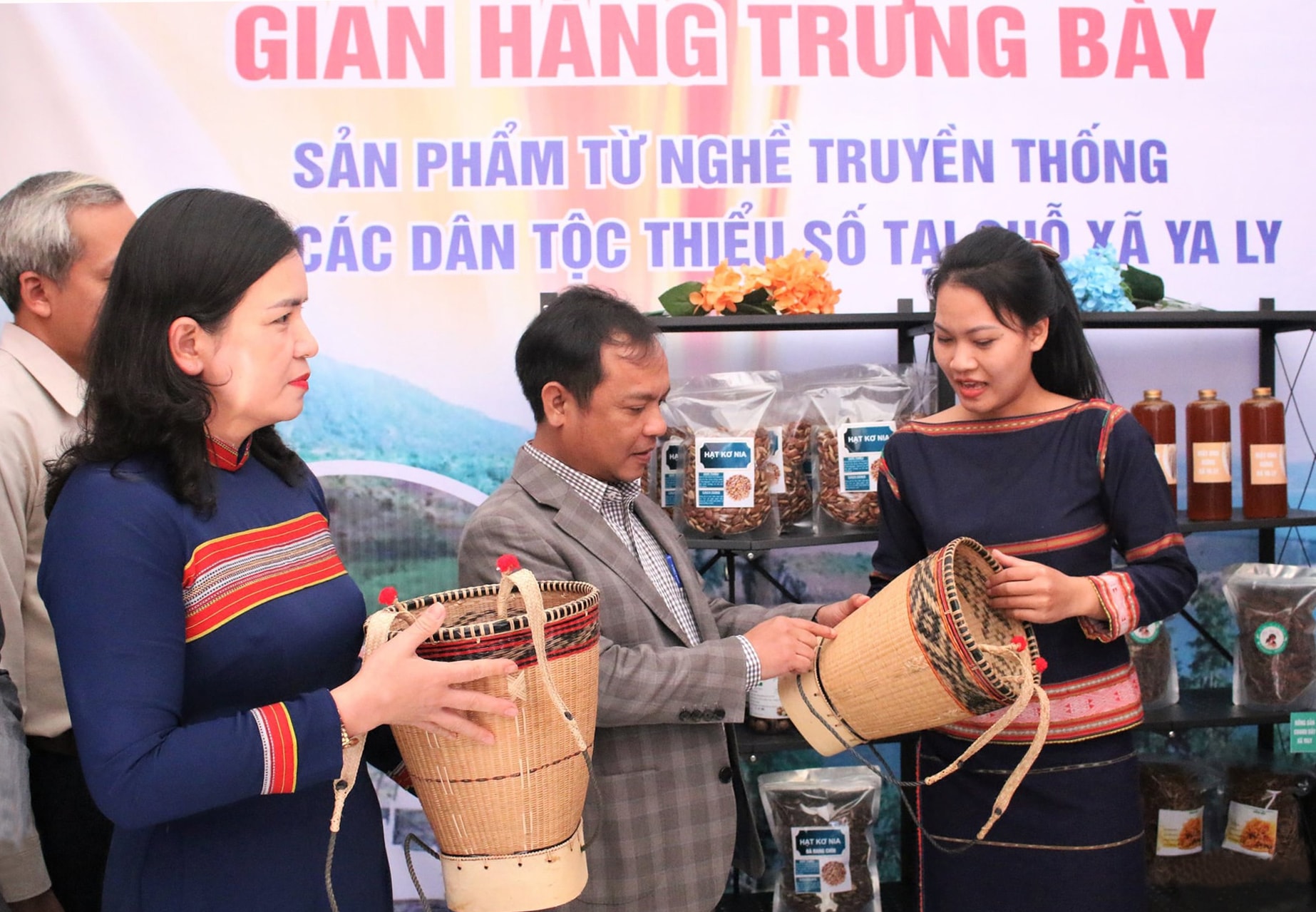 “Hồi sinh” nghề truyền thống của đồng bào DTTS 