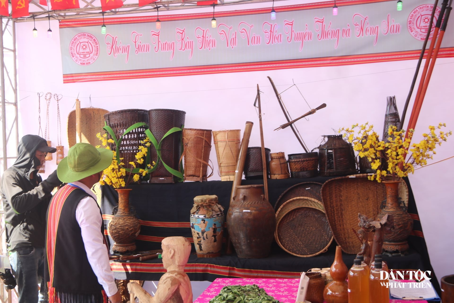 Những vật dụng gắn liền với người dân vùng cao Phước Chánh từ bao đời nay. (Ảnh HT)
