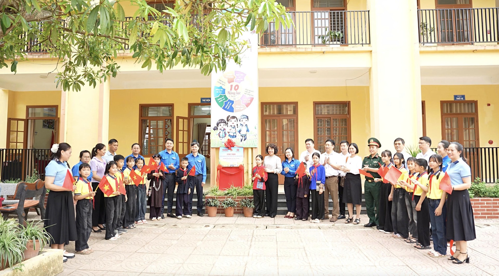 Các công trình, phần việc thanh niên được triển khai trong dịp này có tổng giá trị khoảng 650 triệu đồng, tập trung hỗ trợ các địa bàn vùng sâu, vùng xa, vùng đồng bào dân tộc thiểu số và khu vực biên giới của tỉnh Lạng Sơn