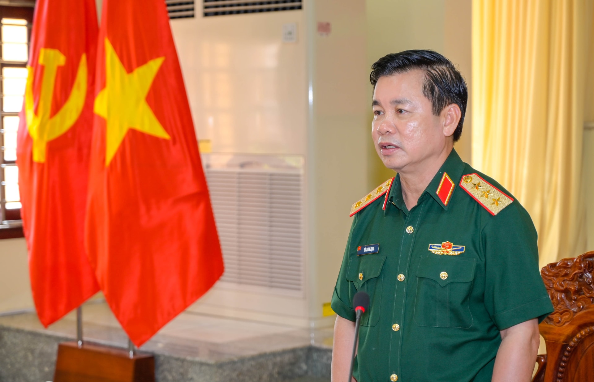 Thượng tướng Đỗ Xuân Tụng, Ủy viên Trung ương Đảng, Phó chủ nhiệm Tổng cục Chính trị quán triệt mục đích, yêu cầu kiểm tra.