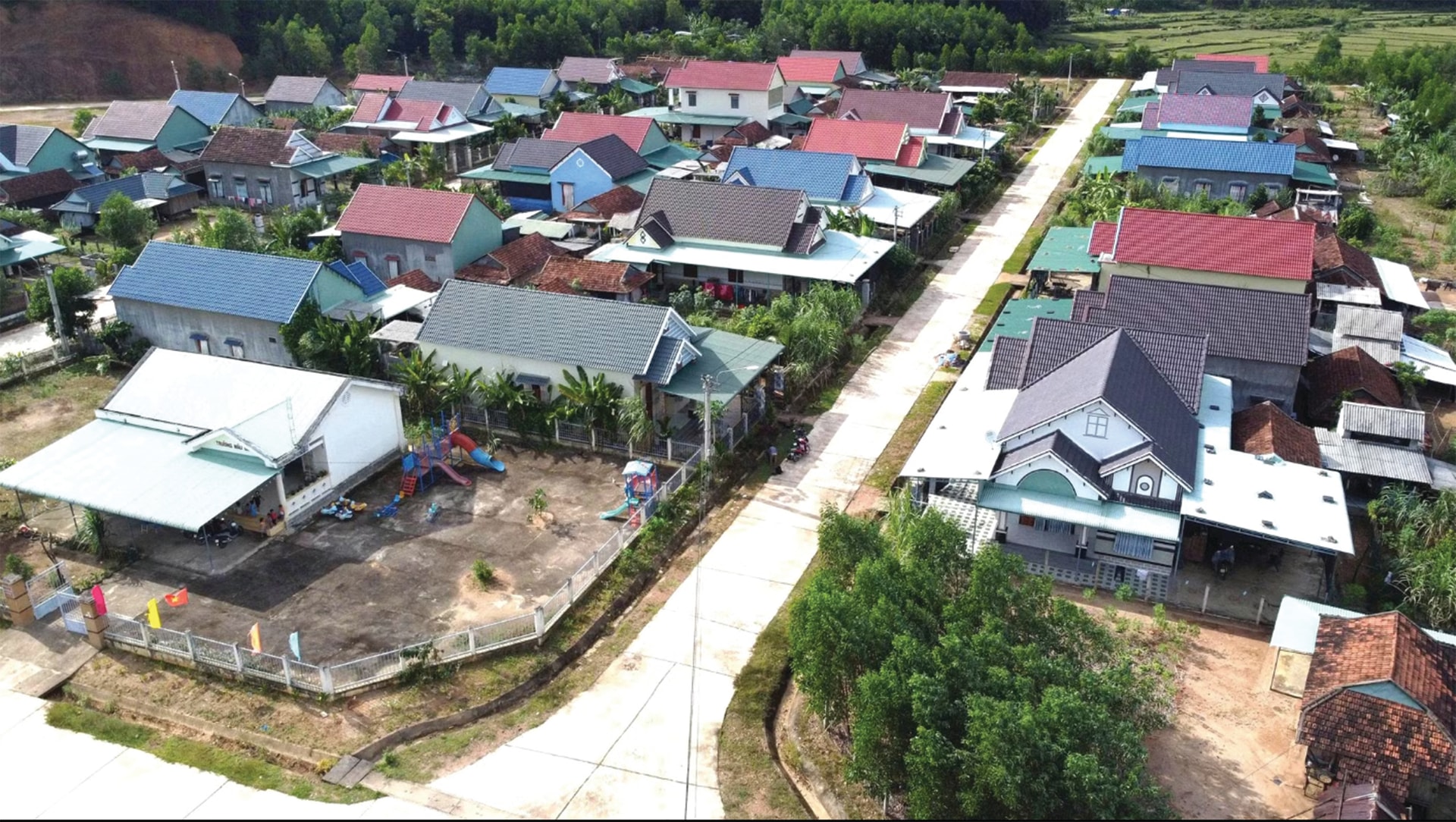 Điều bất ngờ ở ngôi làng tái định cư kiểu mẫu 