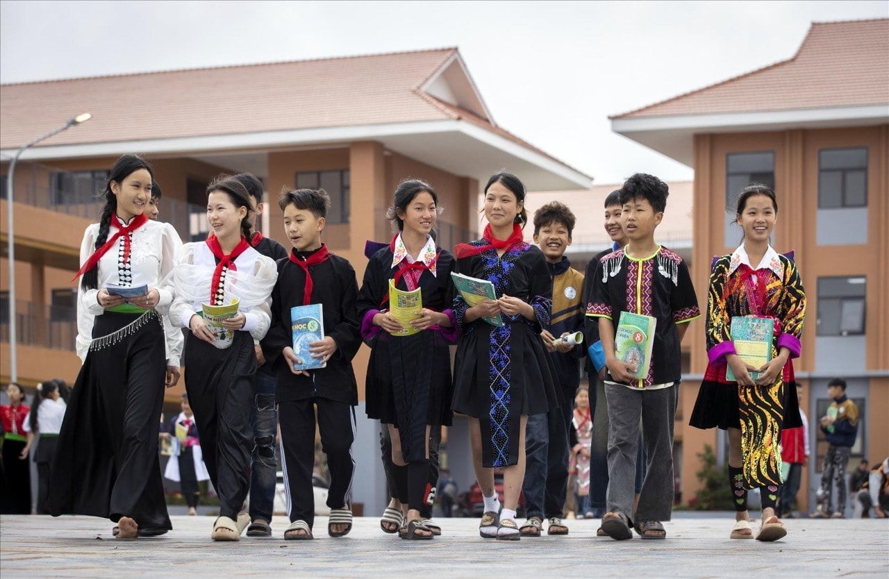 Đến năm 2030, học sinh, sinh viên DTTS được tiếp cận toàn diện các dịch vụ sức khỏe học đường