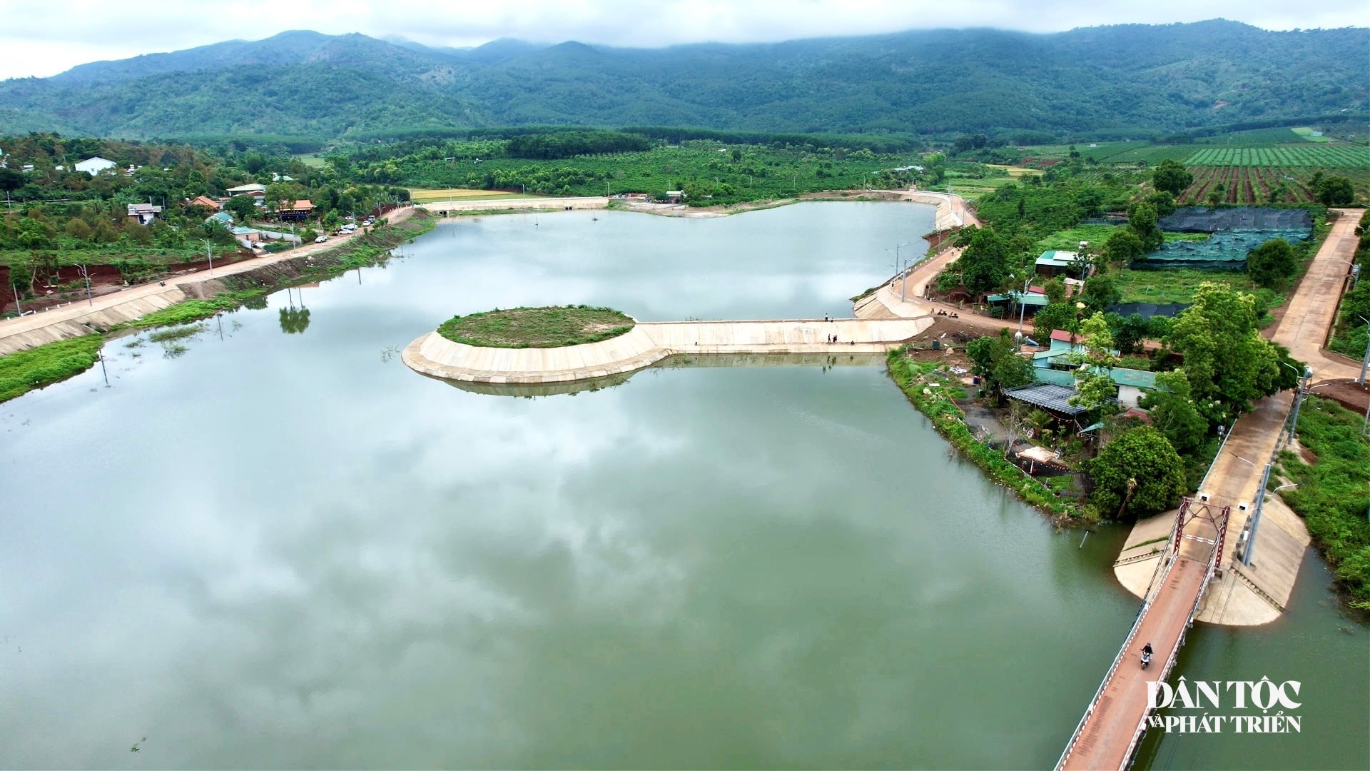 Công trình hồ thị trấn Phú Hòa