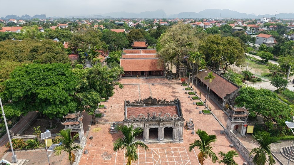 Toàn cảnh đền Thánh Nguyễn