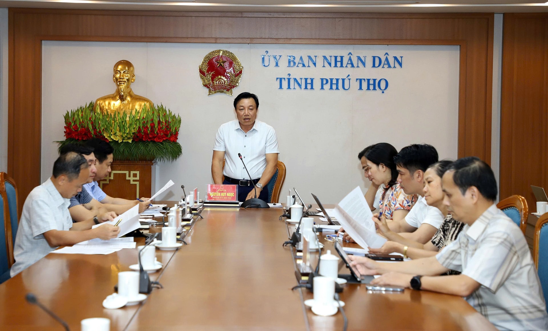 Phú Thọ đề xuất tăng hỗ trợ cho y tế thôn bản 