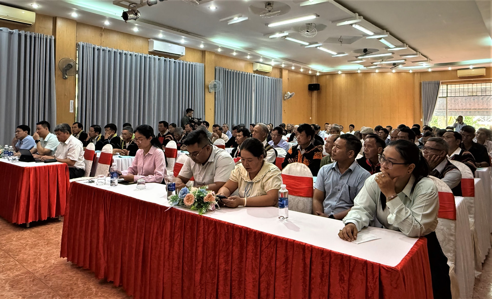 Sở Dân tộc và Tôn giáo tỉnh Đắk Lắk tổ chức tập huấn, bồi dưỡng kiến thức cho 133 Người có uy tín trong đồng bào DTTS