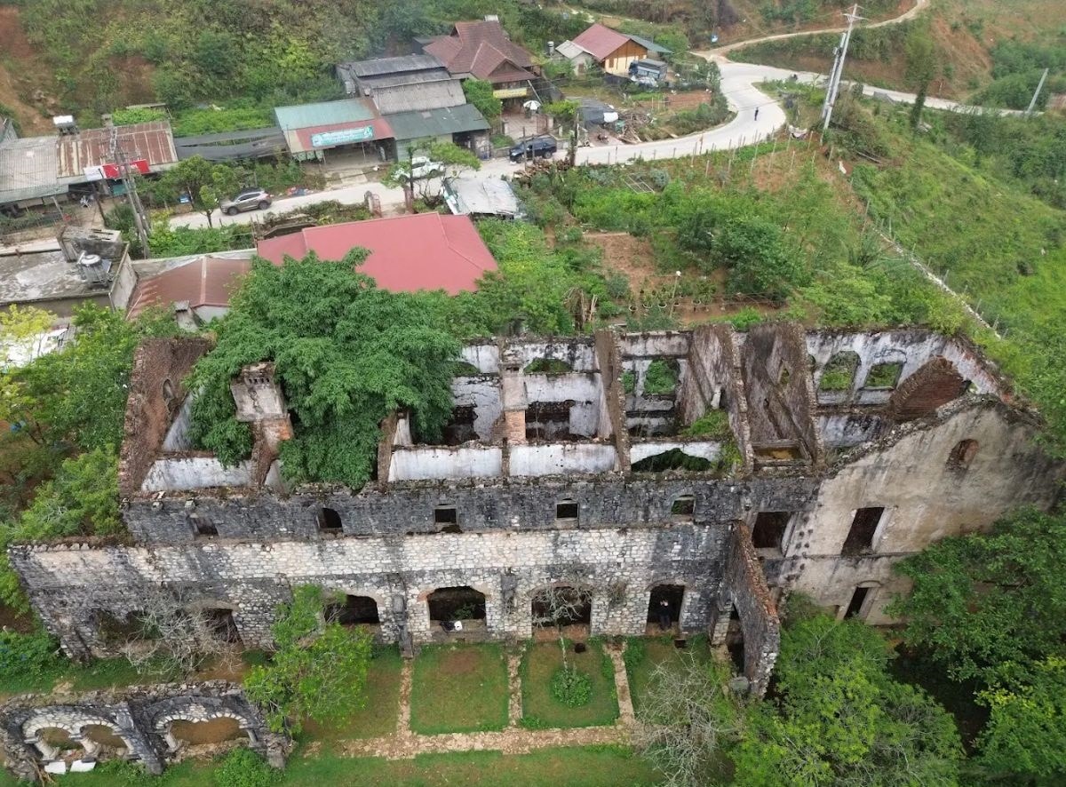 Khoảng trống 3
