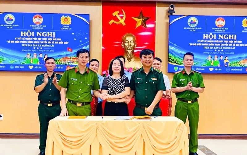 221d4135915t1800l1-anh-18.jpg