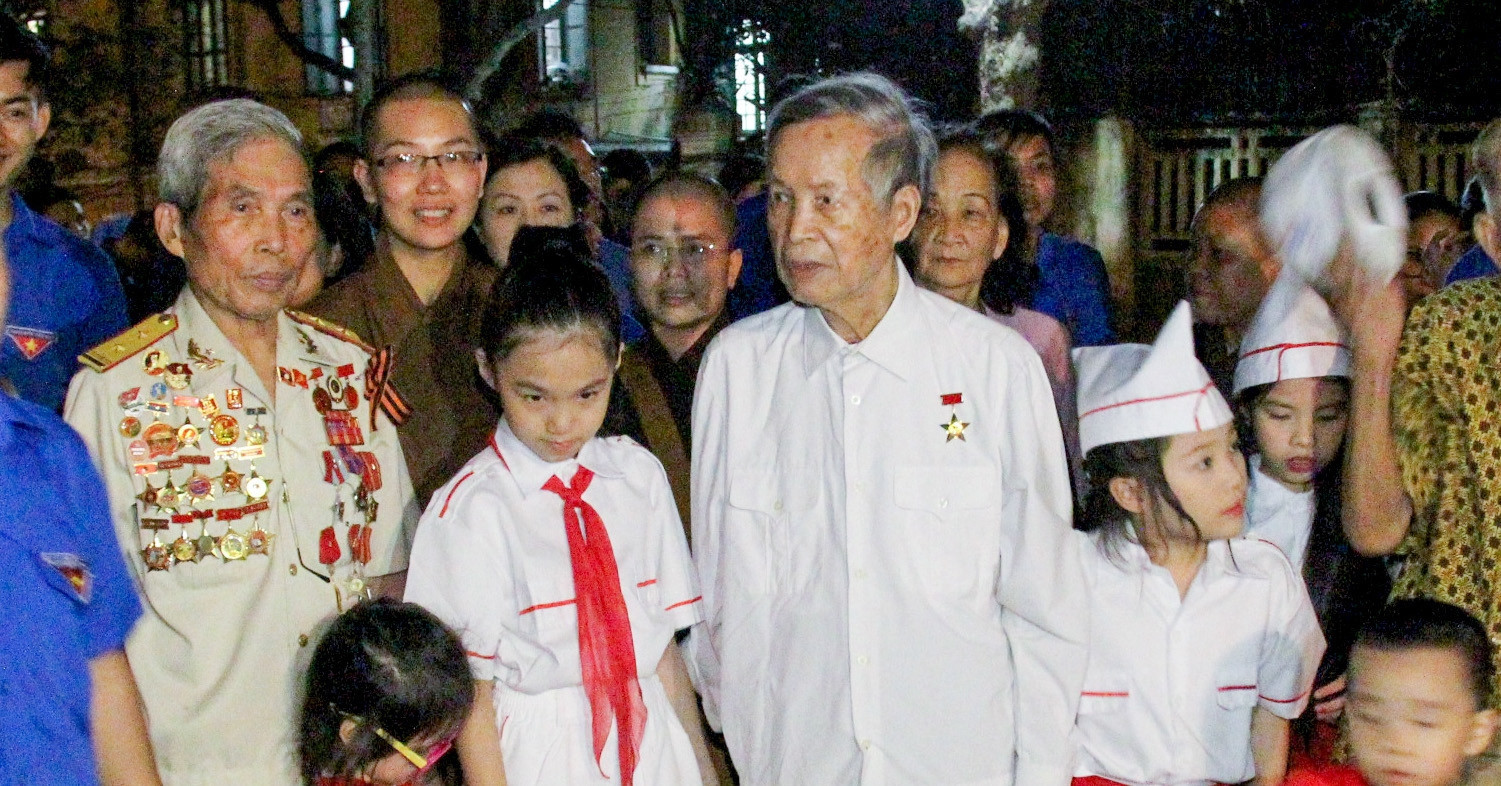 Thông tin về lễ tang Anh hùng La Văn Cầu 