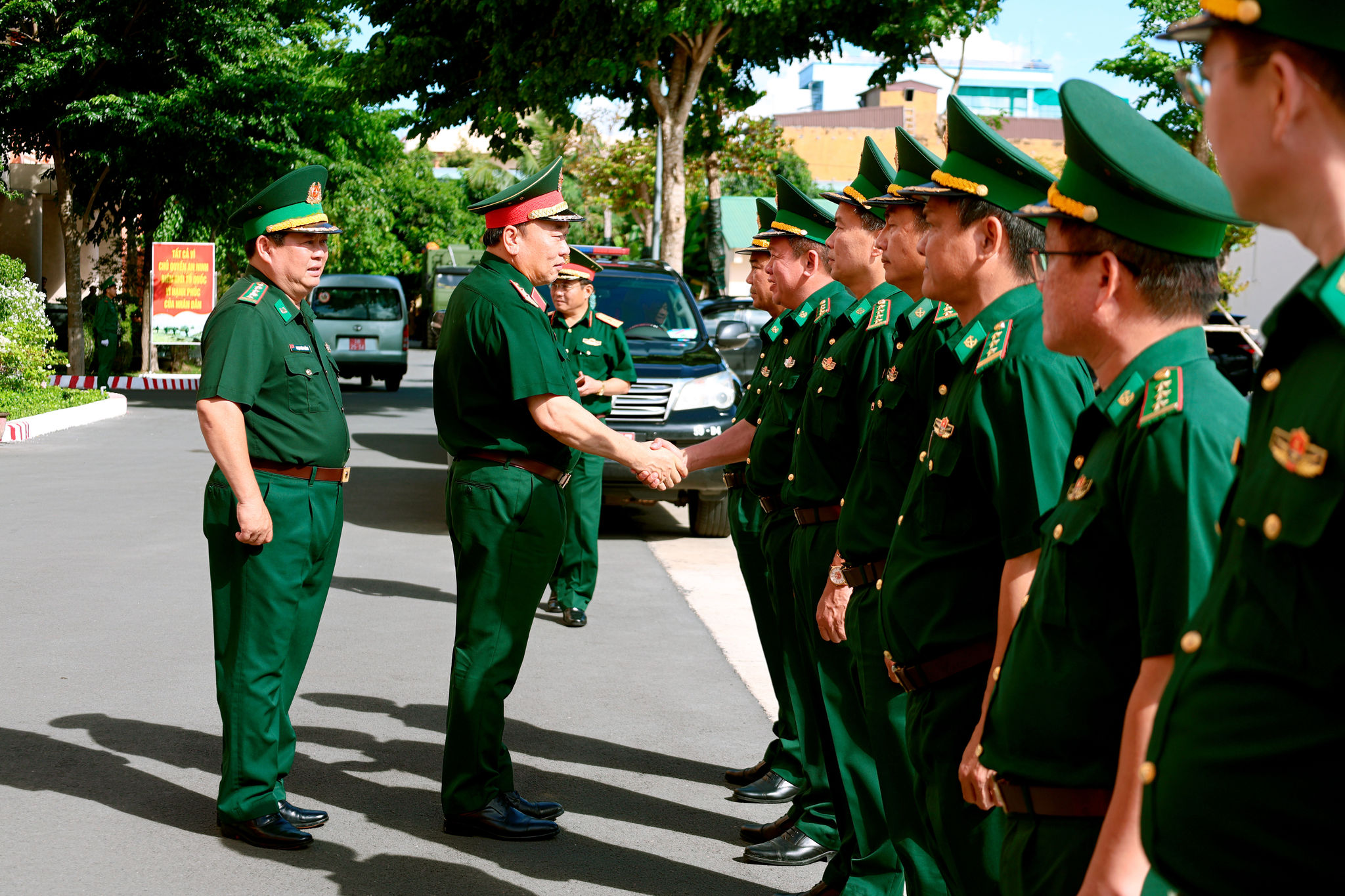 Trung tướng Lê Quang Đạo, Phó Tổng Tham mưu trưởng Quân đội Nhân dân Việt Nam kiểm tra tại Ban Chỉ huy Bộ đội Biên phòng tỉnh An Giang (Ảnh: Tuấn Kiệt)
