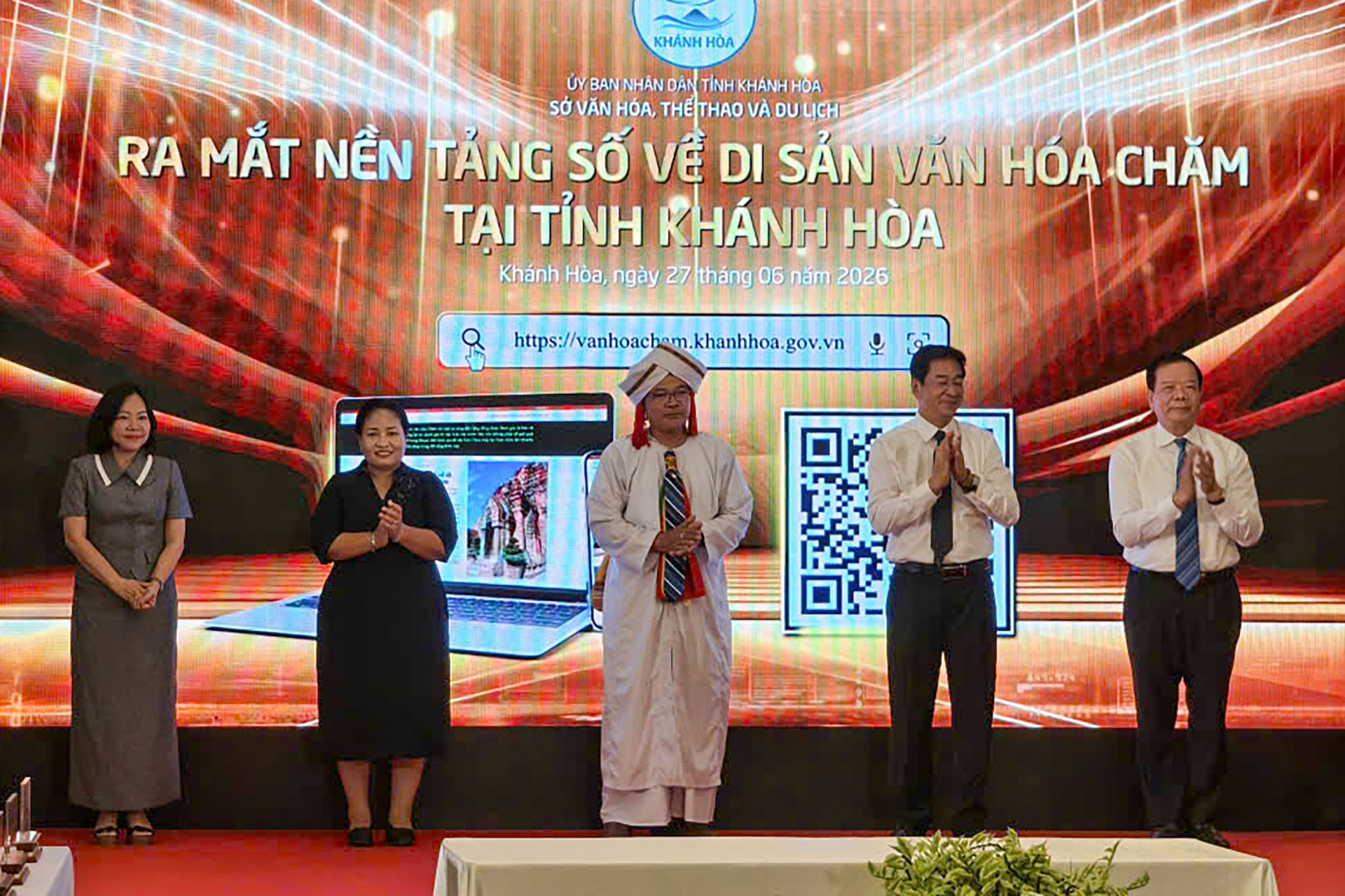 Hoi thao 2.jpg