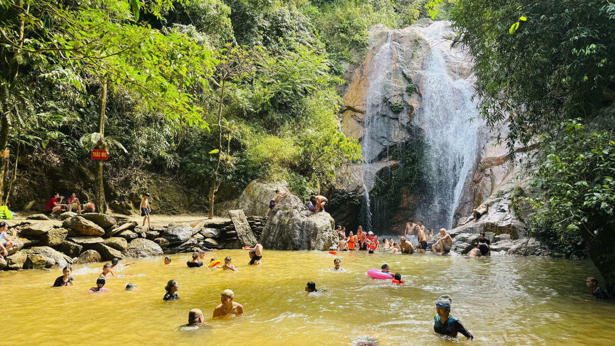 Thác Mơ xã Võ Miếu tỉnh Phú Thọ (Ảnh Việt Hà)