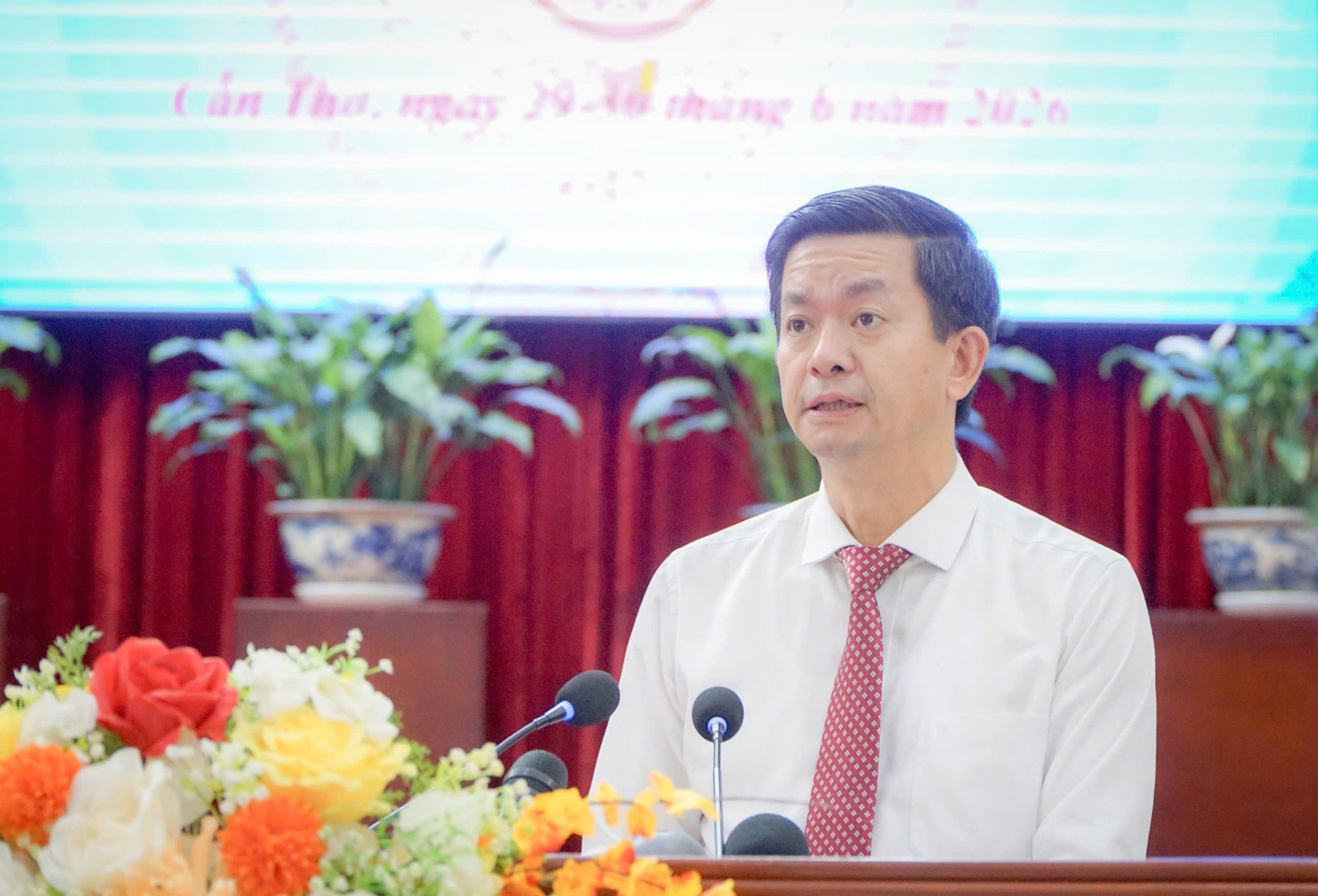 Bí thư Thành ủy Cần Thơ Lê Quang Tùng phát biểu chỉ đạo tại phiên khai mạc