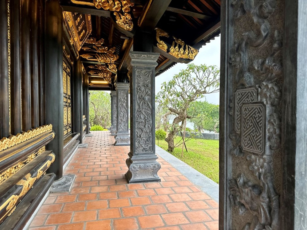Vật liệu chính tạo nên nét độc đáo của chùa Vàng