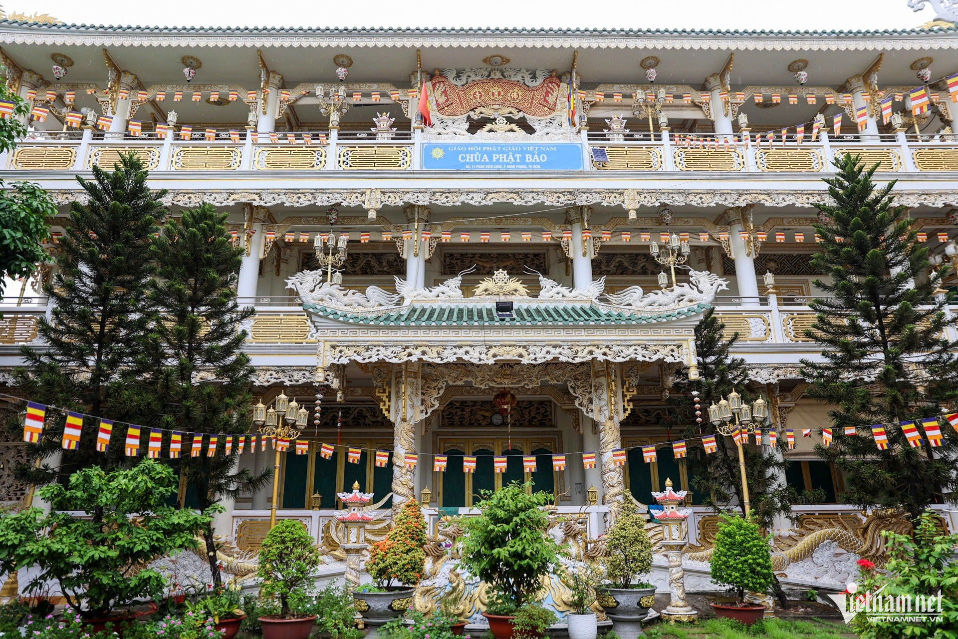W-chùa phật bào nguyễn huế 3.jpg