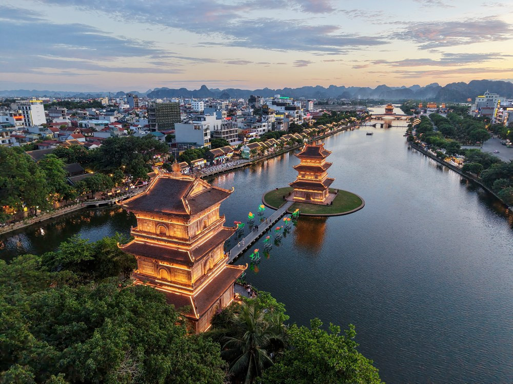 Vì sao đỉnh Kỳ Lân trở thành điểm chek - in lý tưởng khi đến Ninh Bình? 