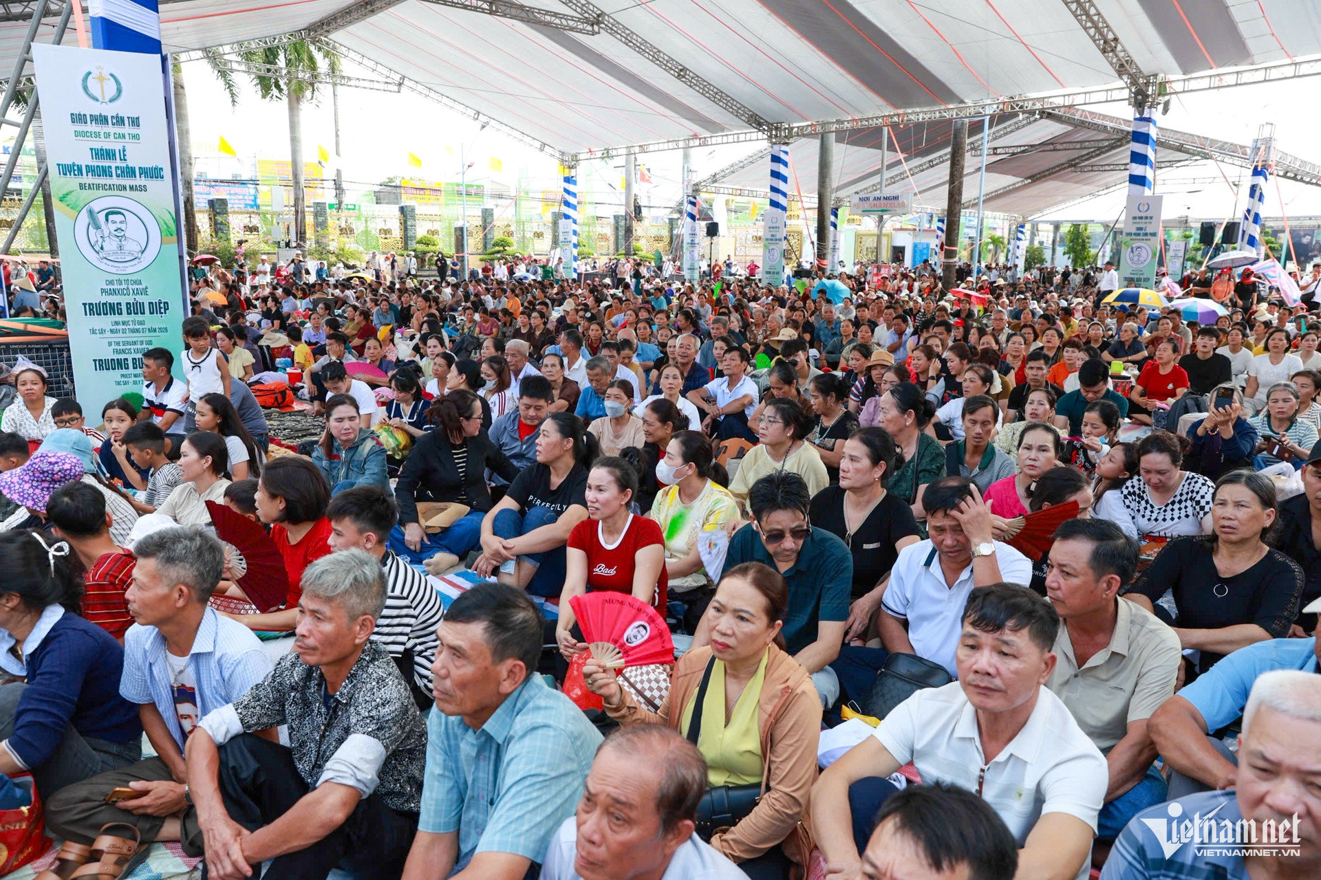 W-tuyên chân phước Tắc Sậy_ 2.jpg