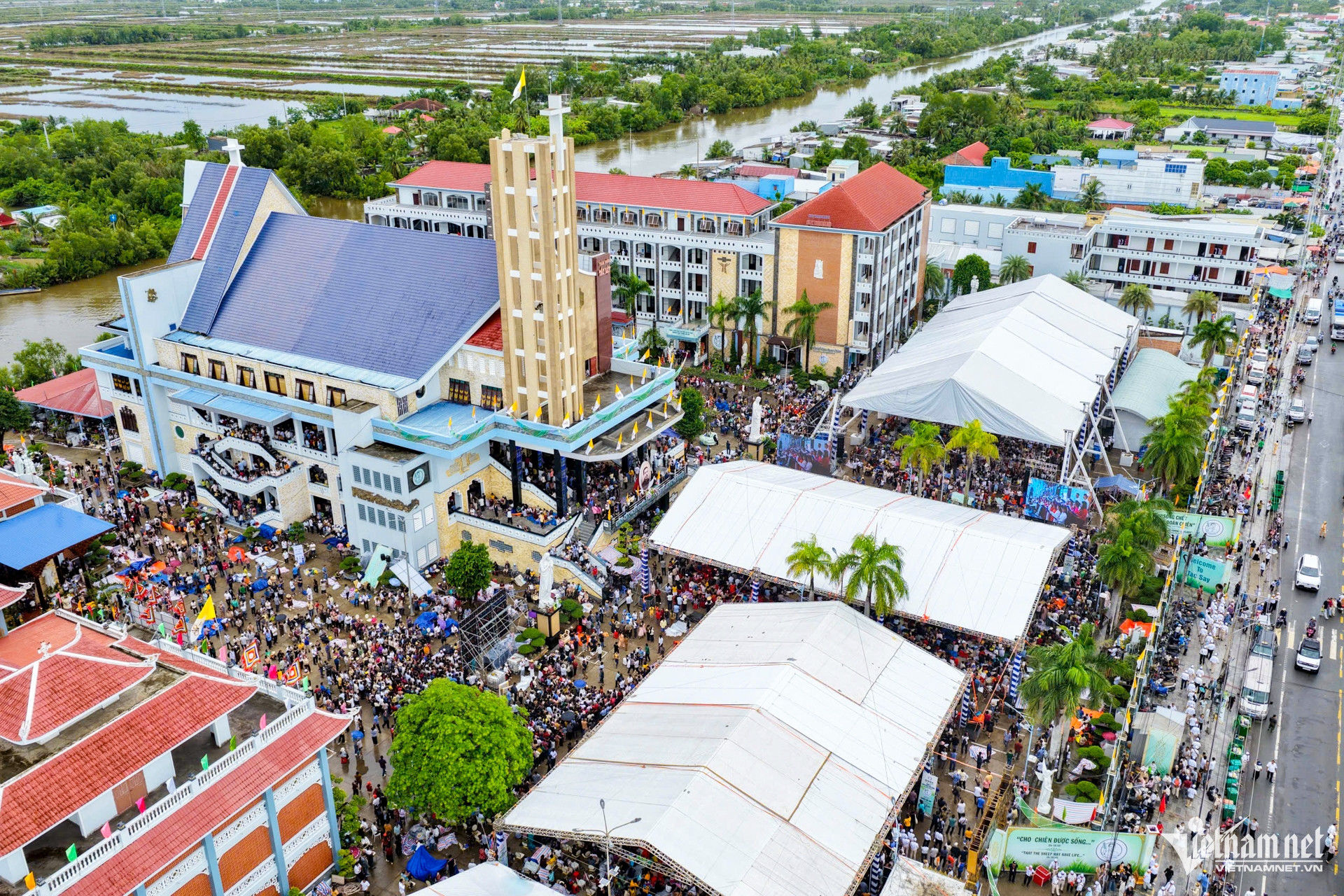 W-tuyên chân phước Tắc Sậy Tào Đạt 18.jpg