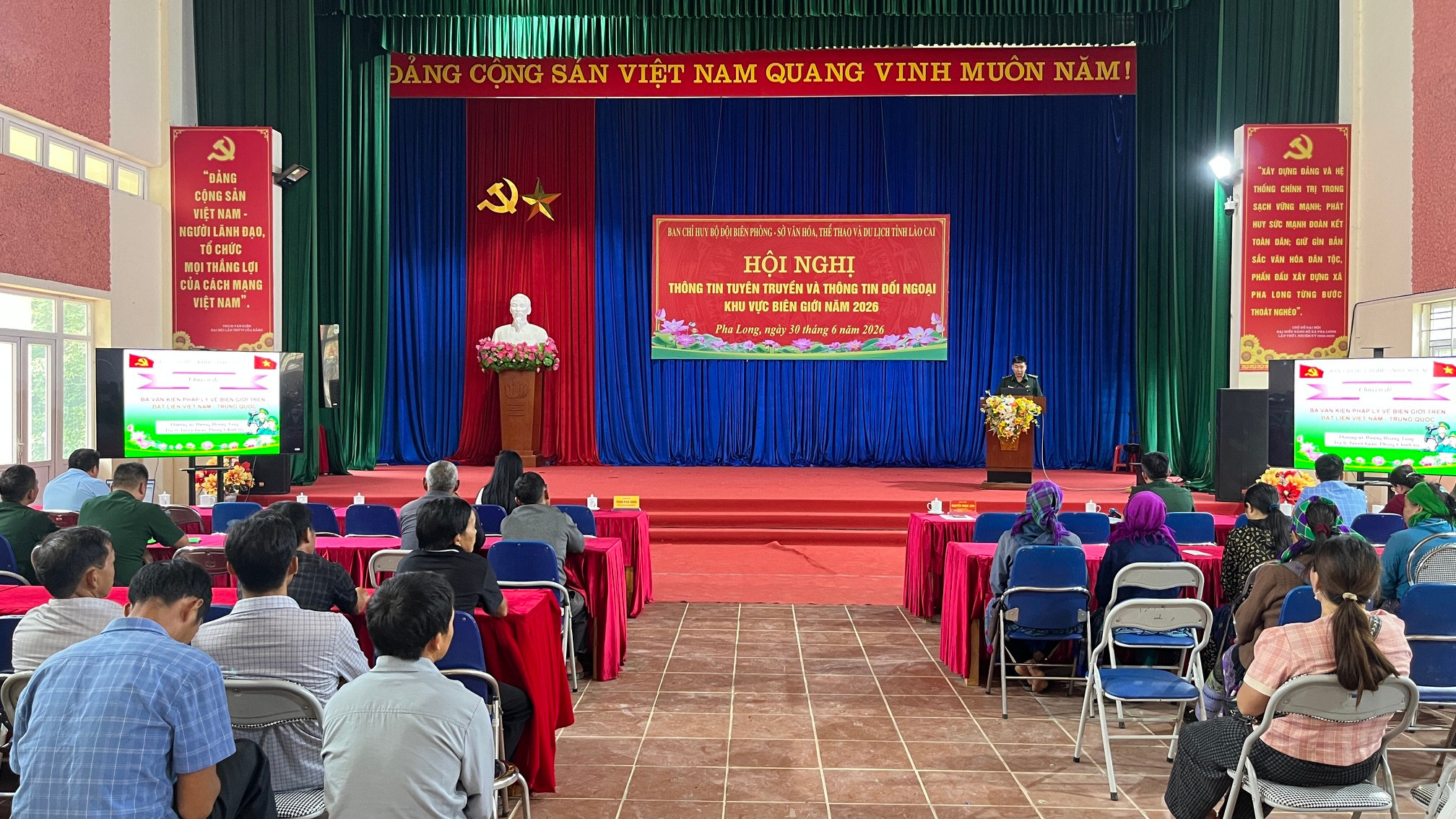 Nâng cao kiến thức chuyển đổi số cho người dân biên giới Pha Long