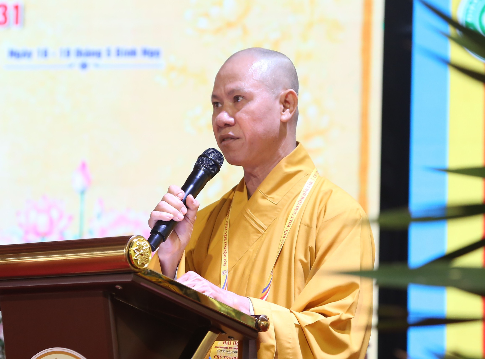 Thượng tọa Thích Nguyên Minh phát biểu khai mạc