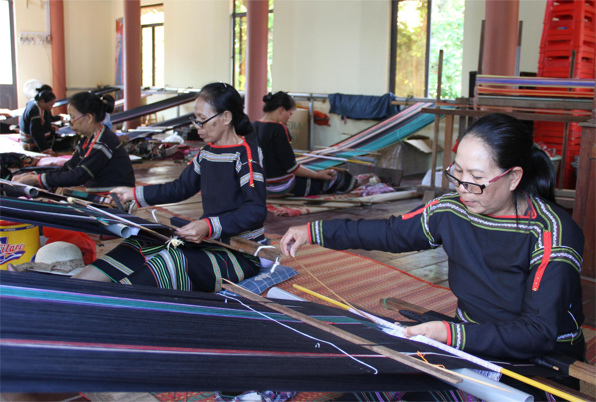 Sắp xếp thôn, buôn không làm mất bản sắc văn hóa