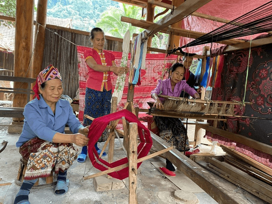 Thổ cẩm Na loi