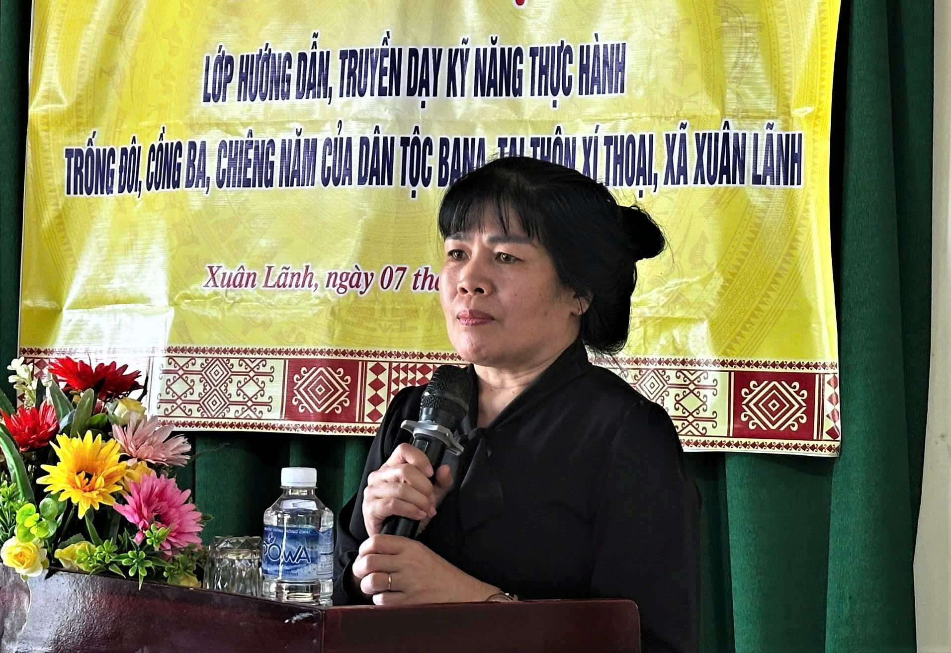 Phó Giám đốc Sở Văn hóa, Thể thao và Du lịch tỉnh Đắk Lắk Nguyễn Thụy Phương Hiếu phát biểu khai mạc lớp học
