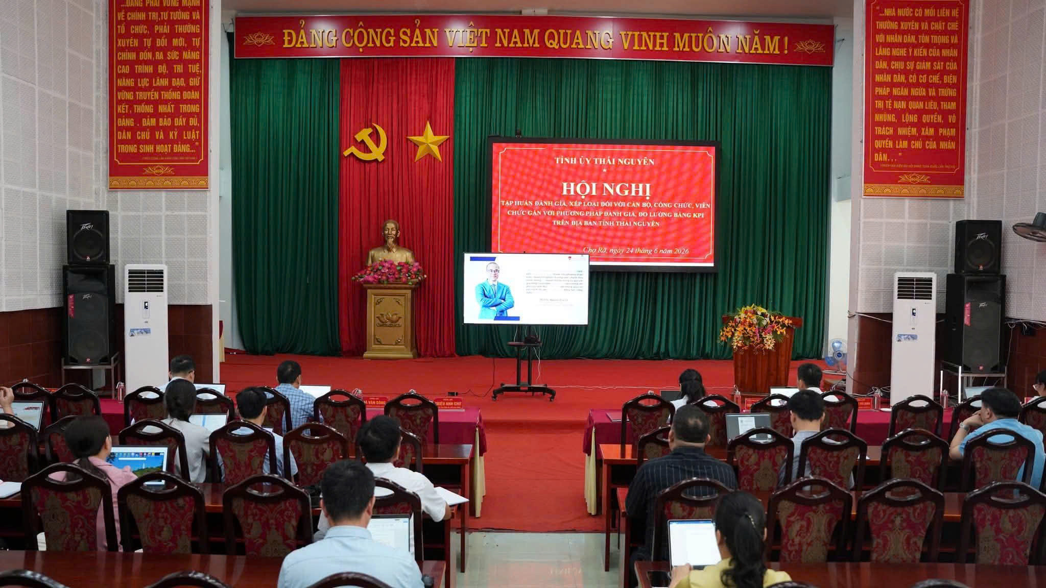 z8020914090139_5926fed7d8243446cd2ef62d2ddb4d57.jpg