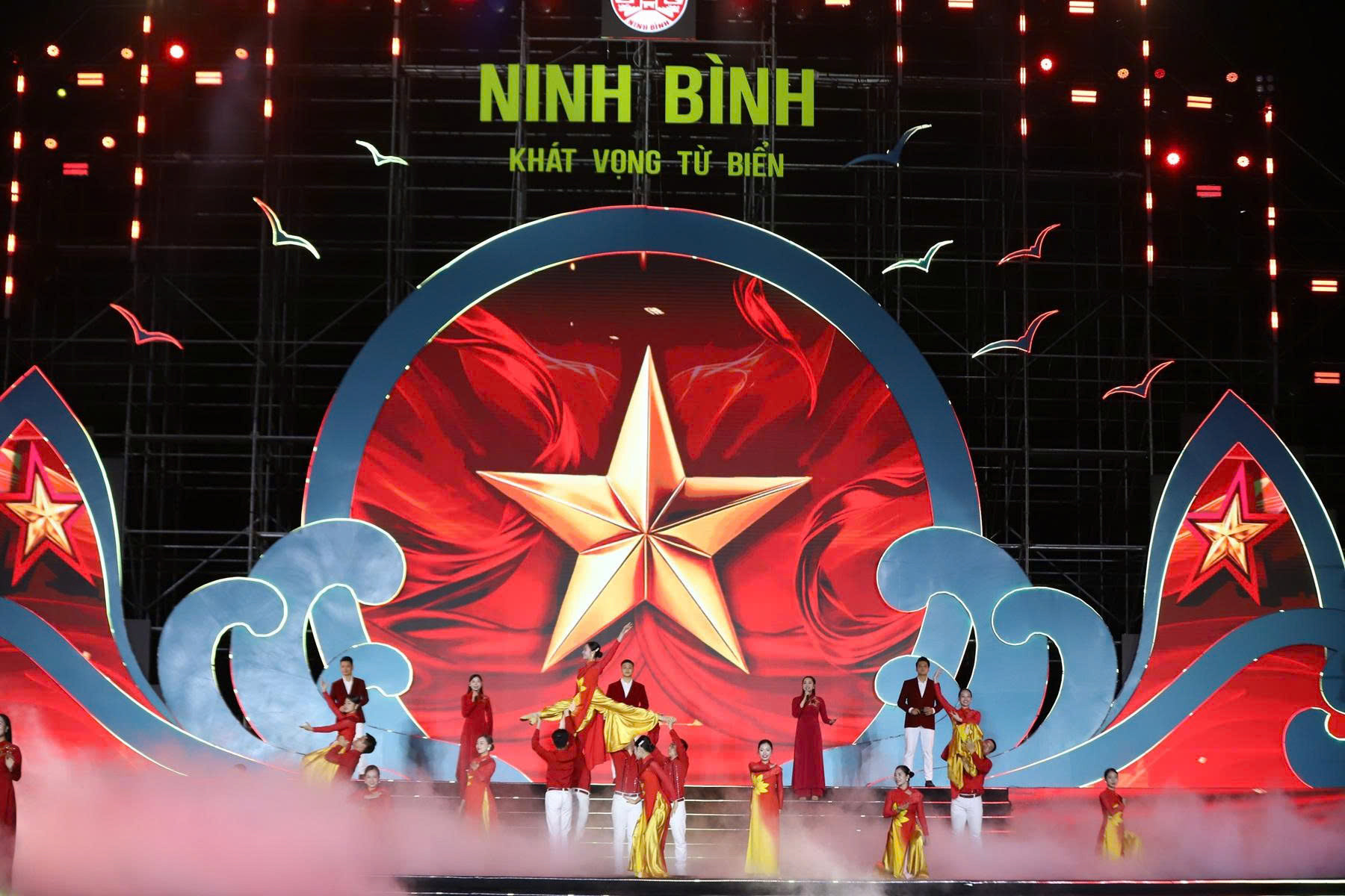 Chương trình nghệ thuật đặc sắc giới thiệu bản sắc văn hóa vùng biển Ninh Bình.