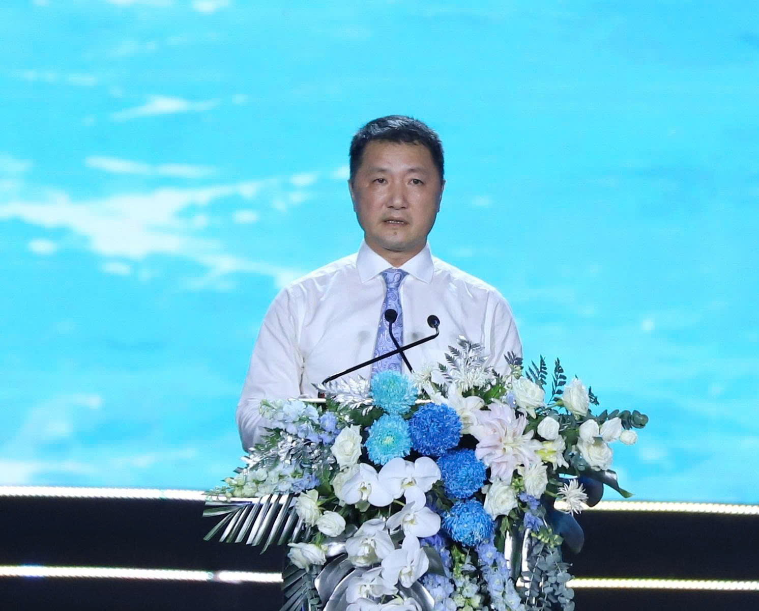 Ông Bùi Văn Mạnh, Giám đốc Sở Du lịch tỉnh Ninh Bình công bố Quyết định đổi tên Khu du lịch Quất Lâm thành Khu du lịch Giao Ninh.
